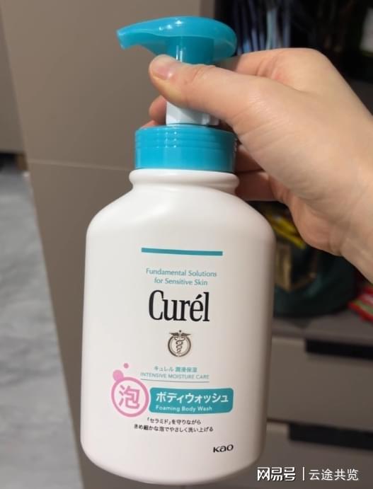 实测！6 款换季锁水养出水光肌！开元棋牌app沐浴露推荐假滑克星(图5)